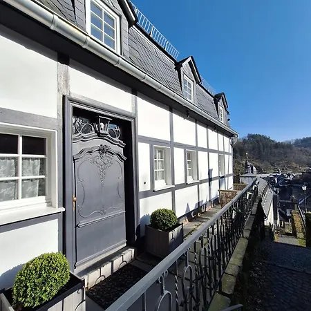 Stachelburg * Monschau
