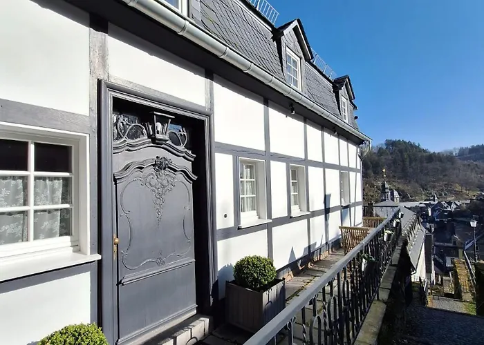 Stachelburg * Моншау